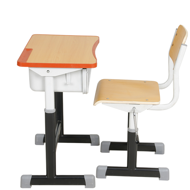 如何選擇學(xué)生課桌椅廠(chǎng)家？這幾點(diǎn)要多注意